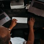 Какой сервис массовых выплат фрилансерам выбрать и почему XDBay становится универсальным решением unsplash_1357.jpg